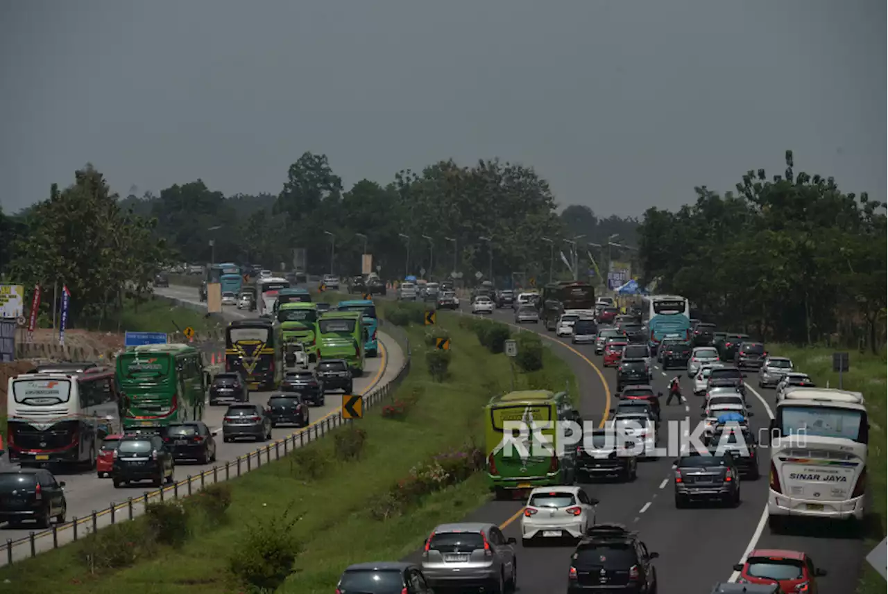 Arus Balik, |em|One Way|/em| Rencananya Diberlakukan di Tol Cipali pada 24 April 2023 |Republika Online