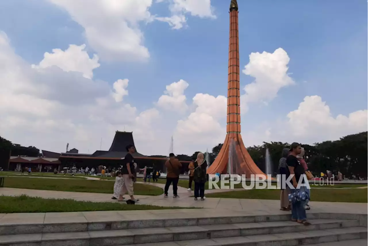 Pengunjung TMII Diperkirakan Capai 20 Ribu Orang