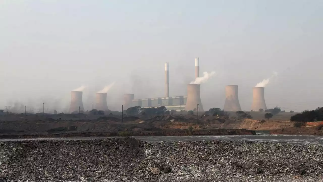 En pleine crise énergétique, l'Afrique du Sud retarde sa sortie du charbon