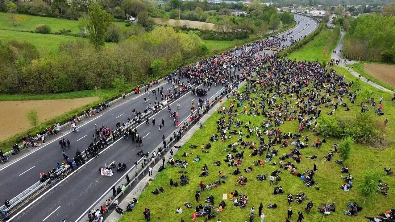 France: journée calme lors de la manifestation contre l’autoroute Toulouse-Castres