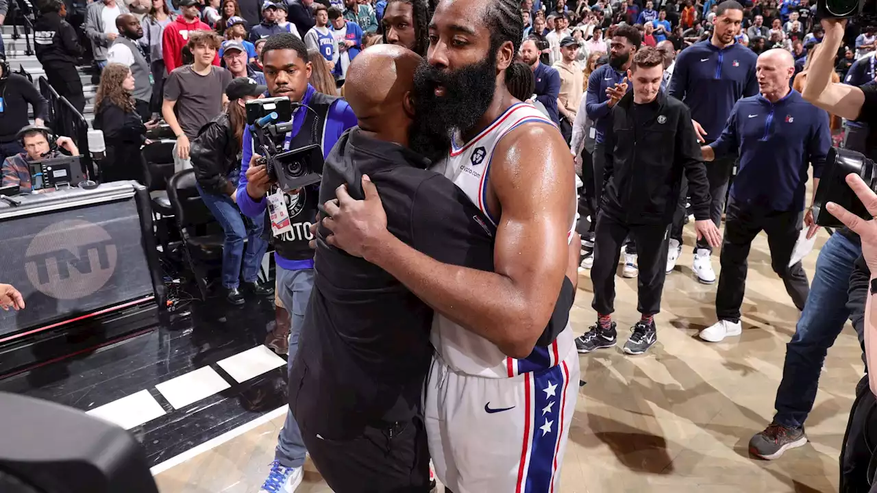 NBA: les Sixers qualifiés, les Suns tout près, les Lakers écrasent les Grizzlies