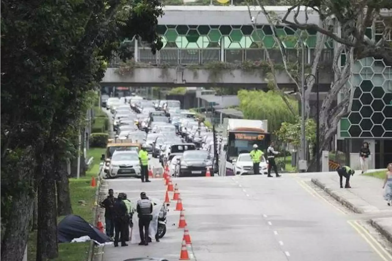 1 killed in traffic accident in Dunearn Road