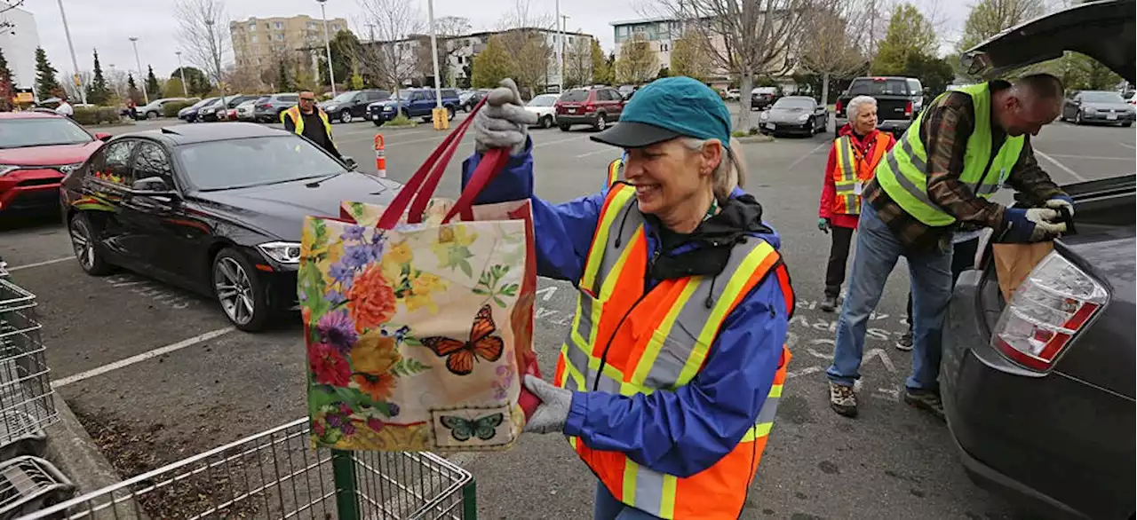 Donations pour in at annual Times Colonist book drive; dropoff event continues Sunday