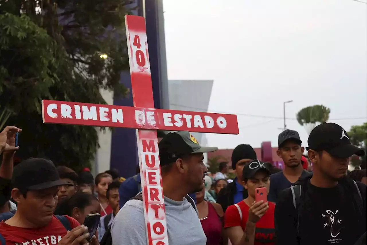 Caravana migrante parte desde Tapachula, Chiapas en ‘viacrucis’; piden caminata en paz