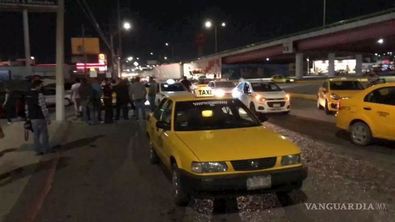 Detienen a taxistas en Saltillo, irrumpieron en delegación policíaca