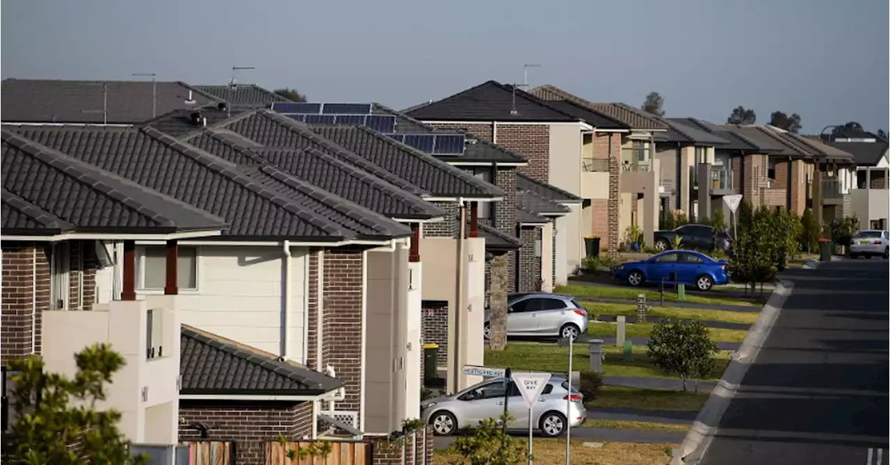 Most young Aussies 'giving up on home ownership'