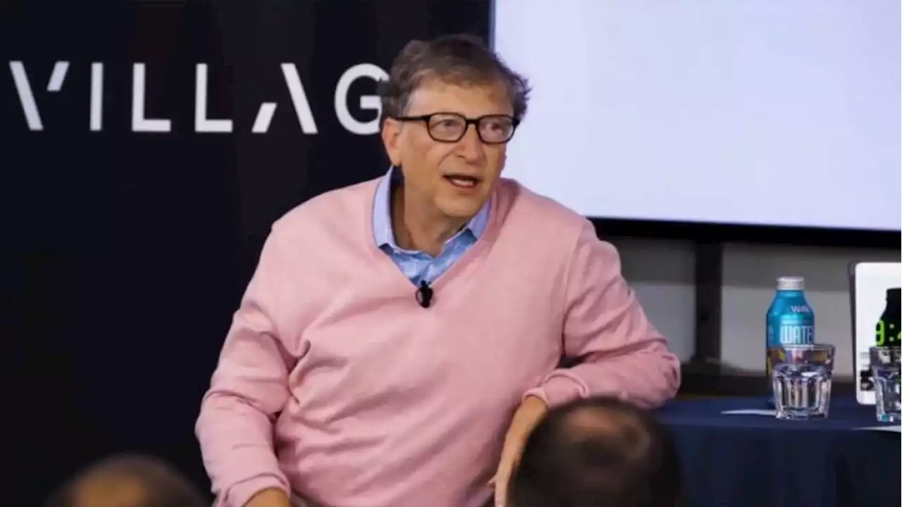 Bill Gates: Inom 18 månader kommer AI-chattbottarna att lära barn läsa