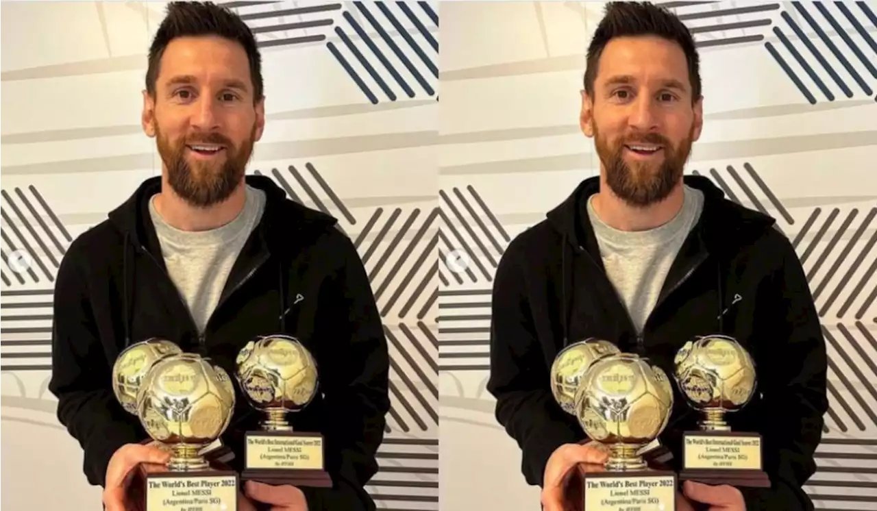 Messi reacts to receiving three awards