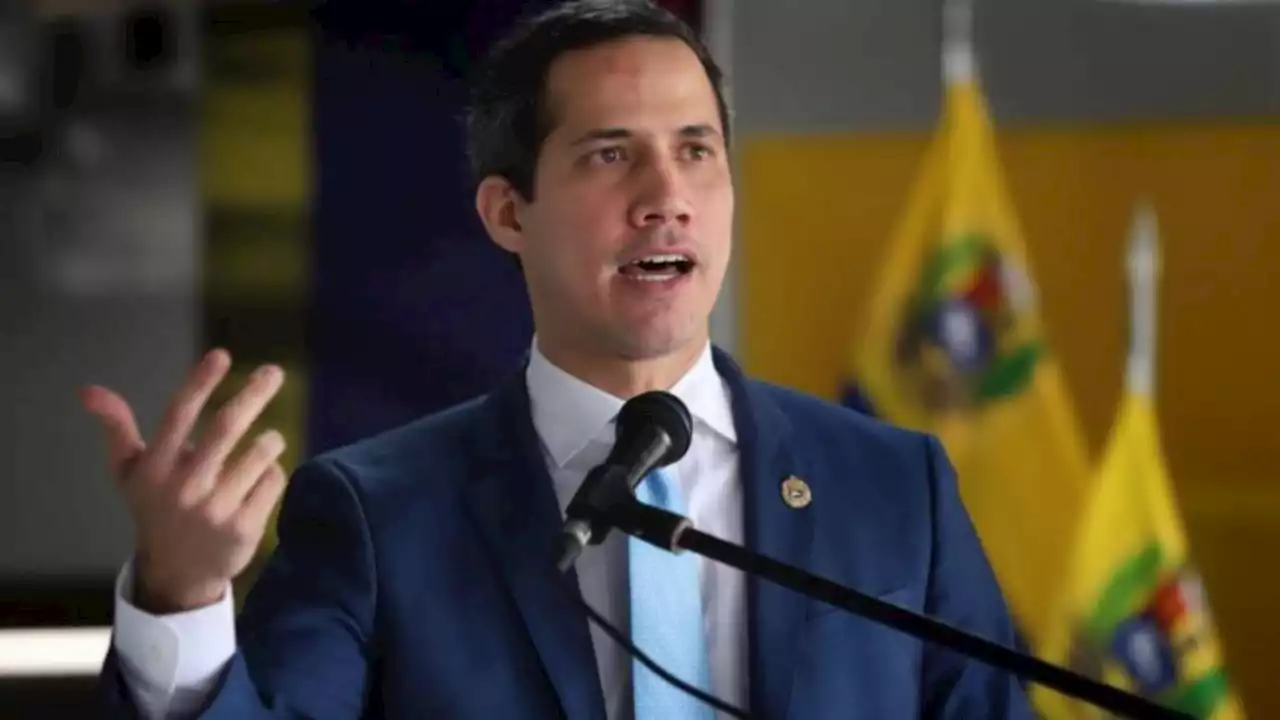 Juan Guaidó llegó a Colombia para asistir a la cumbre convocada por Petro