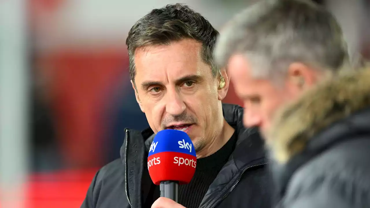 Man Utd legend Neville identifies five signs that Arsenal are 'bottling' the Premier League title race - Football365