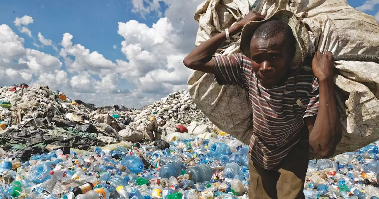 Plastica boom: la produzione aumenta e il riciclo è una beffa - Il Fatto Quotidiano