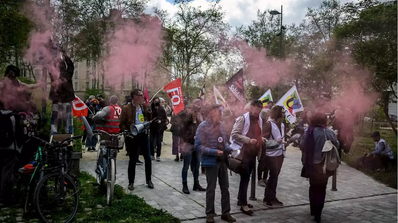 Réforme des retraites : la visite à Lyon du ministre de l'Education, Pap Ndiaye, fortement perturbée par une centaine de manifestants