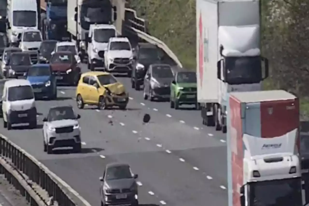 Rush-hour crash causes traffic chaos in Glasgow