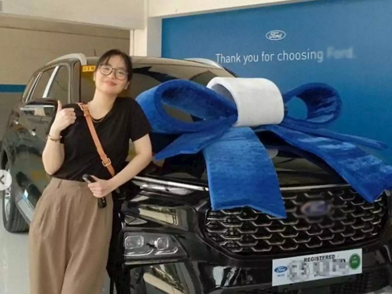 Sharlene San Pedro flexes new car she bought with earnings from livestreaming