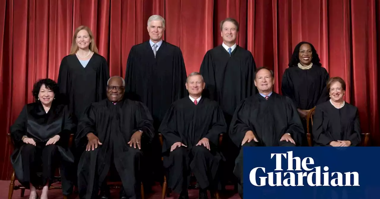 Supreme court justices think selves exempt from rules, top Democrat says