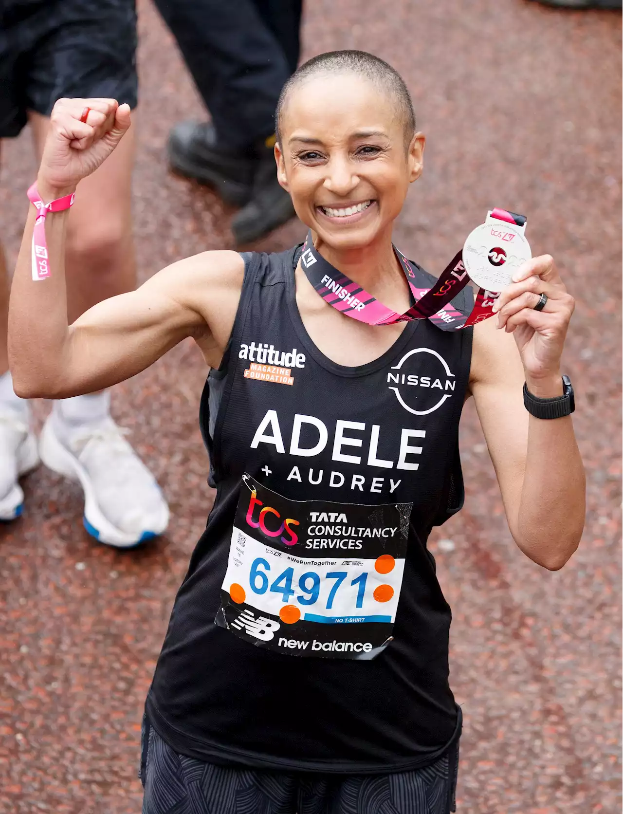 Adele Roberts Sets Incredible New World Record For Completing London Marathon With A Stoma Bag