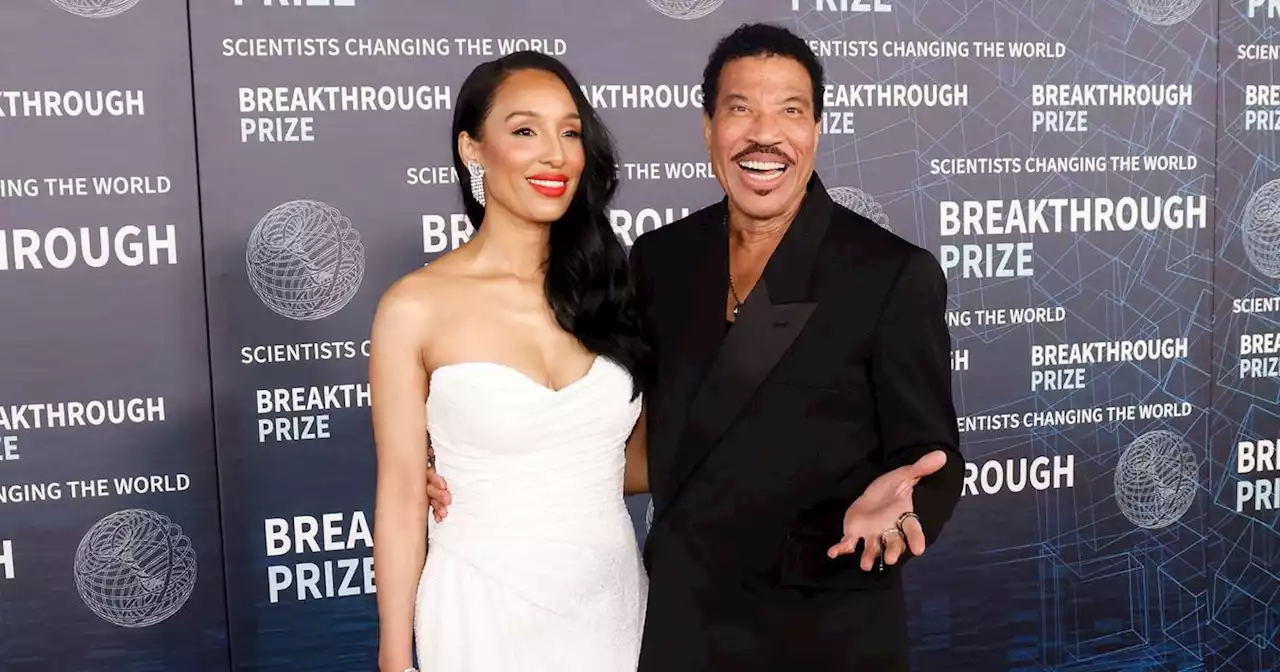 Polyglotte, femme d'affaires... Qui est Lisa Parigi, la compagne de 33 ans de Lionel Richie ?