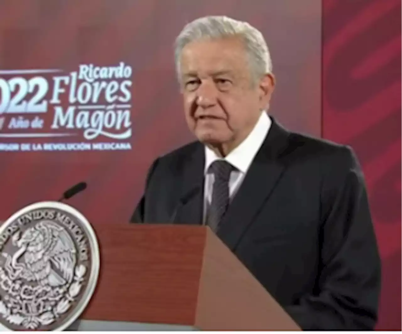 AMLO da positivo a COVID y lo trasladan a CDMX