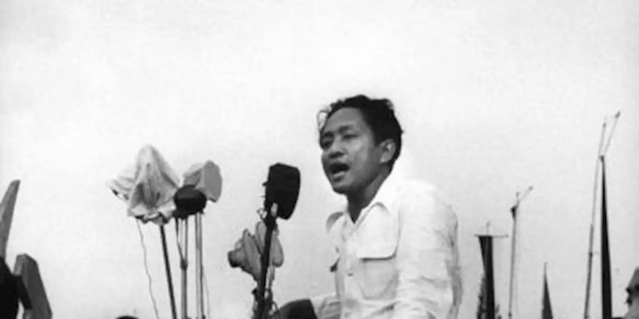 Langka, Ini Potret Lawas Ketua PKI DN Aidit & Istri, Pose Bareng Mao Zedong | merdeka.com