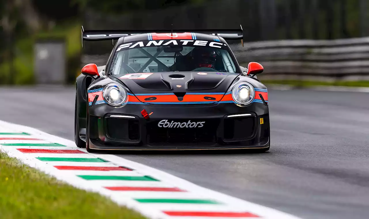 Porsche 911 GT2 RS Clubsport race car gains upgrade package