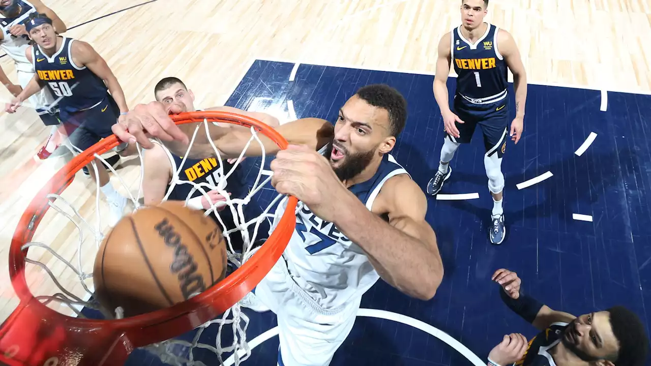 Nuggets Coach Pictured With Amusing Plan to Stop Wolves' Star Center