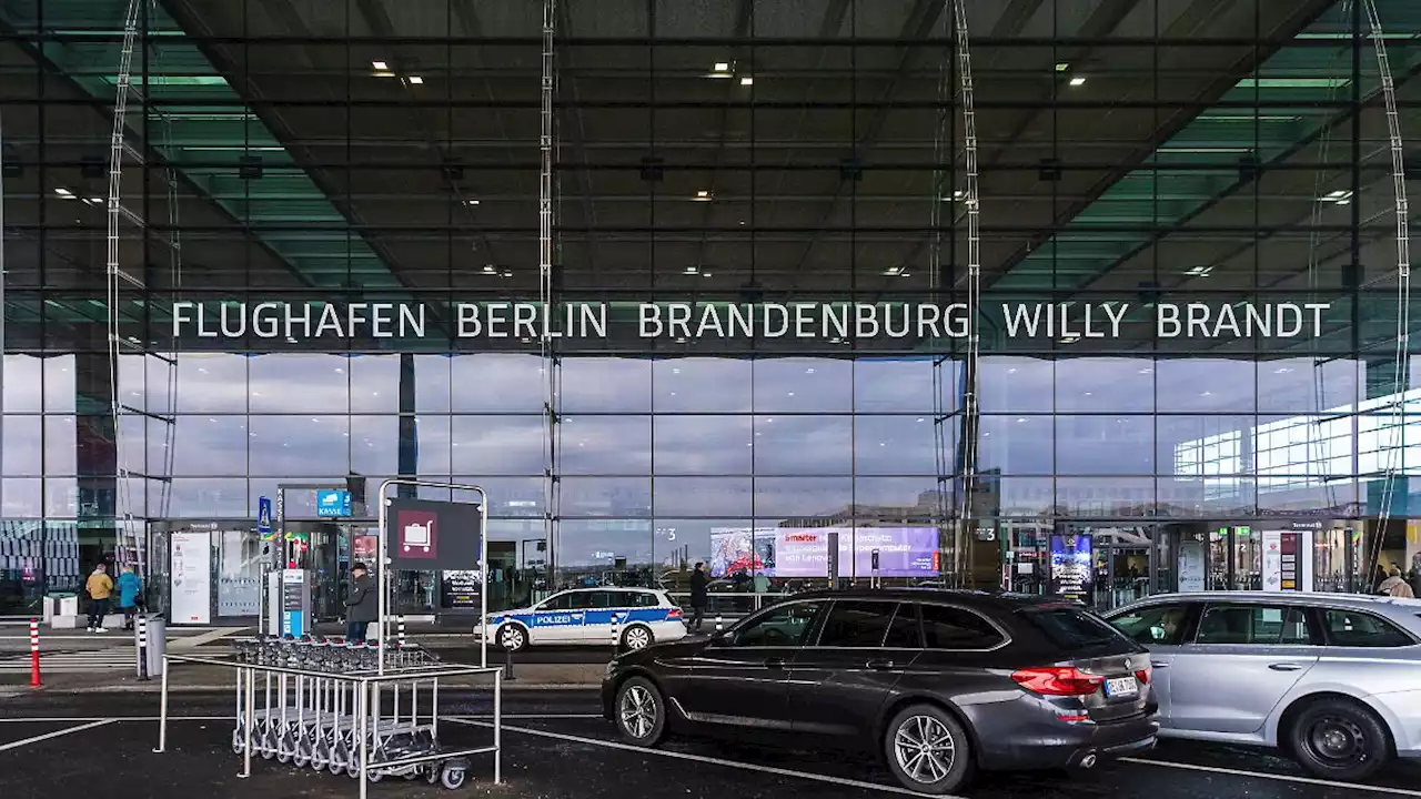 Verdi legt Hauptstadtflughafen lahm