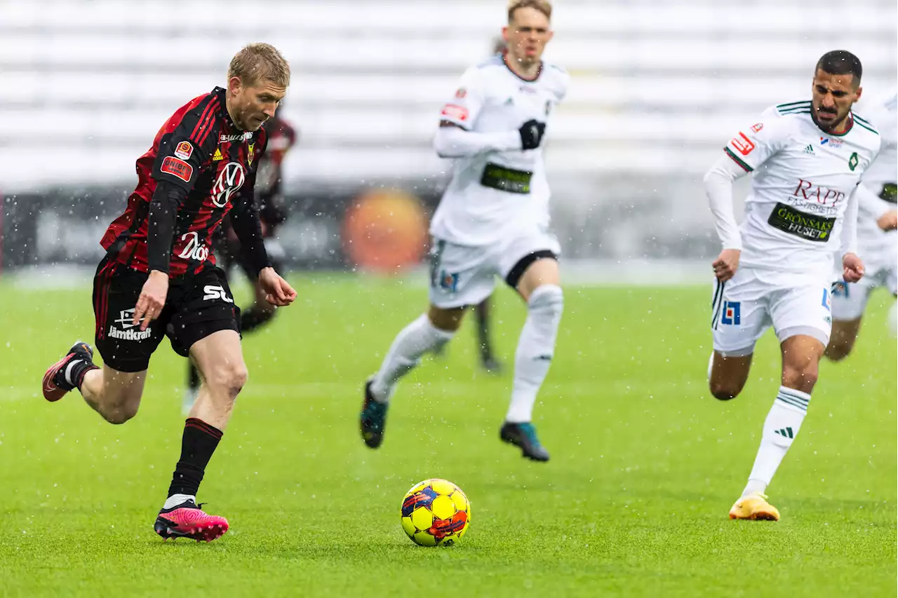 Just nu: 1-1 efter första halvlek– följ matchen här