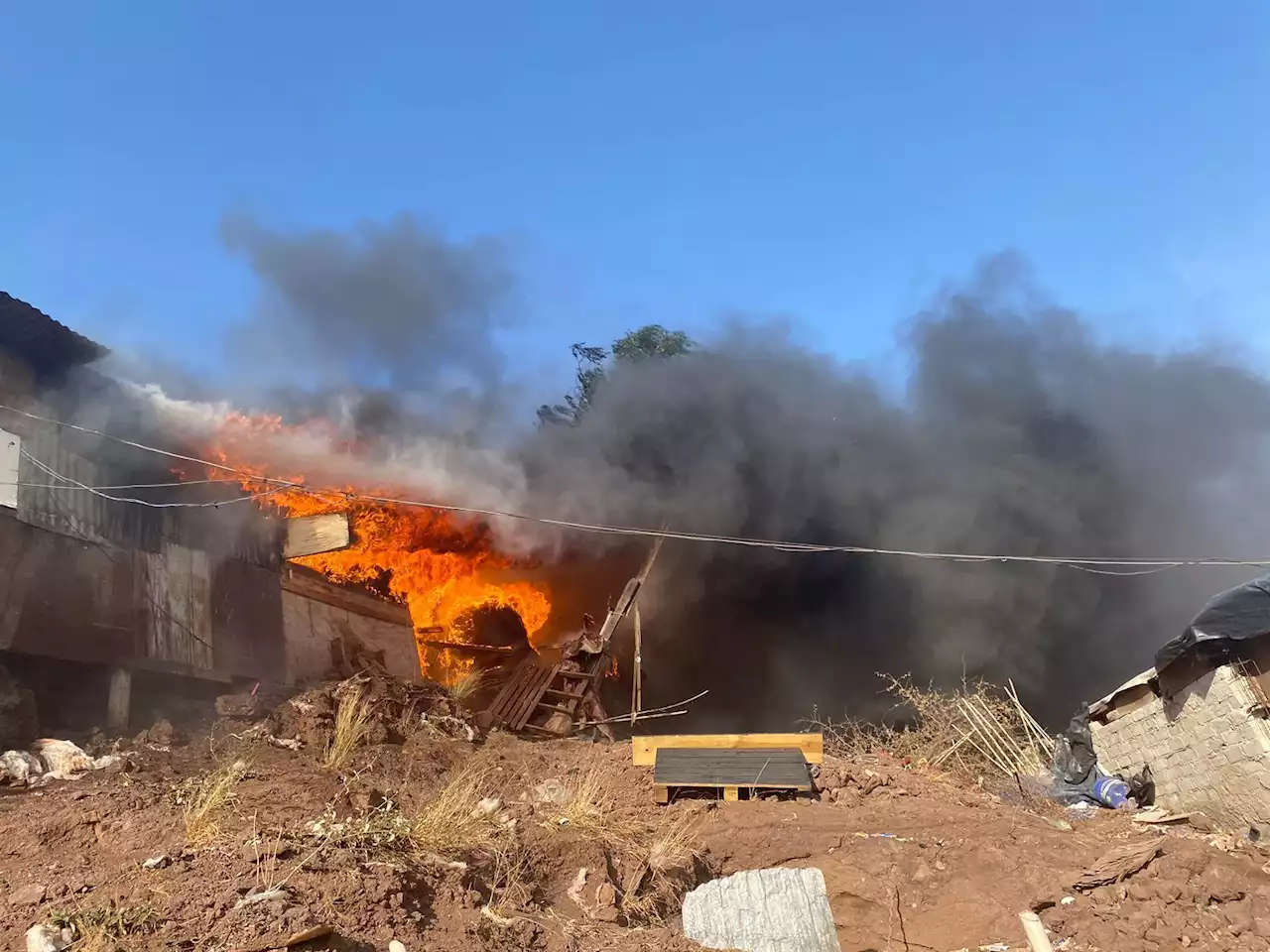 Incendio en casa del cerro de la Venada en Guanajuato causa alarma en la capital