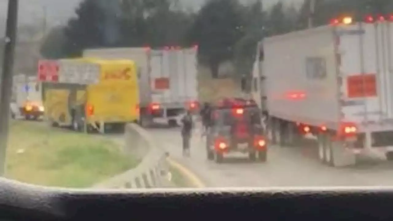 Captan asalto masivo en la autopista Puebla-Orizaba (video)