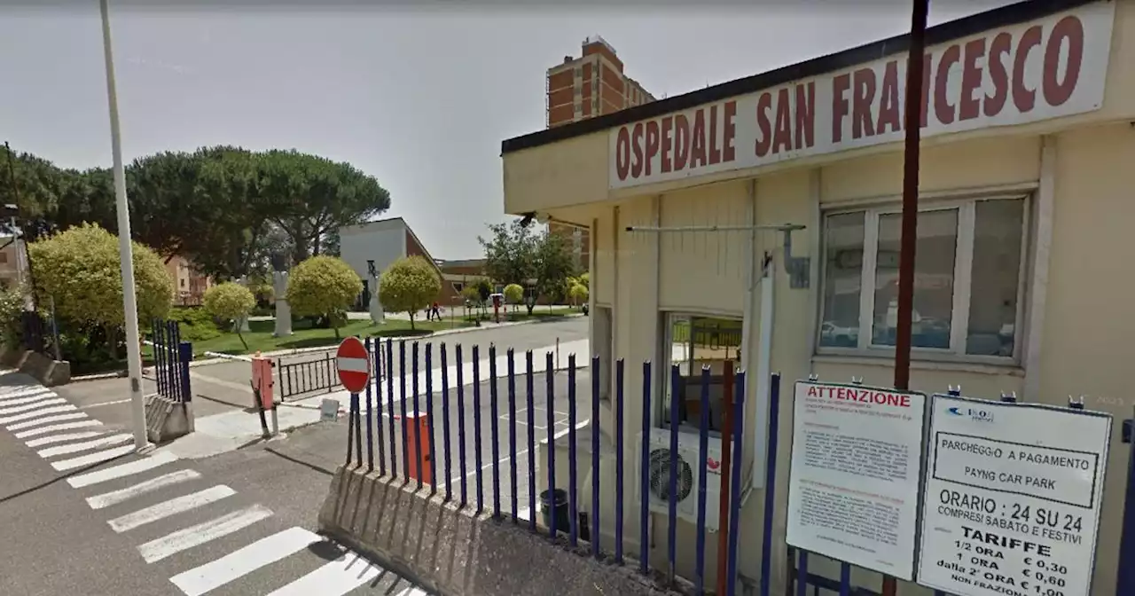 Tragedia a Bosa, ragazza di 22anni muore dopo essere precipitata da un terrazzo