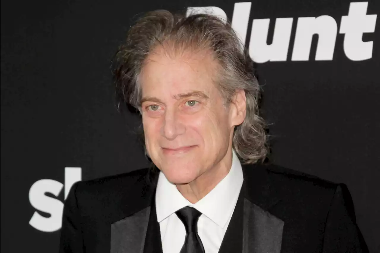 Richard Lewis Reveals Parkinson's Diagnosis, But Says 'Everything Is Cool'