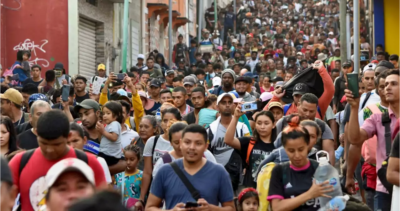 Unos 3 mil migrantes inician caravana para exigir justicia por incendio en Chihuahua