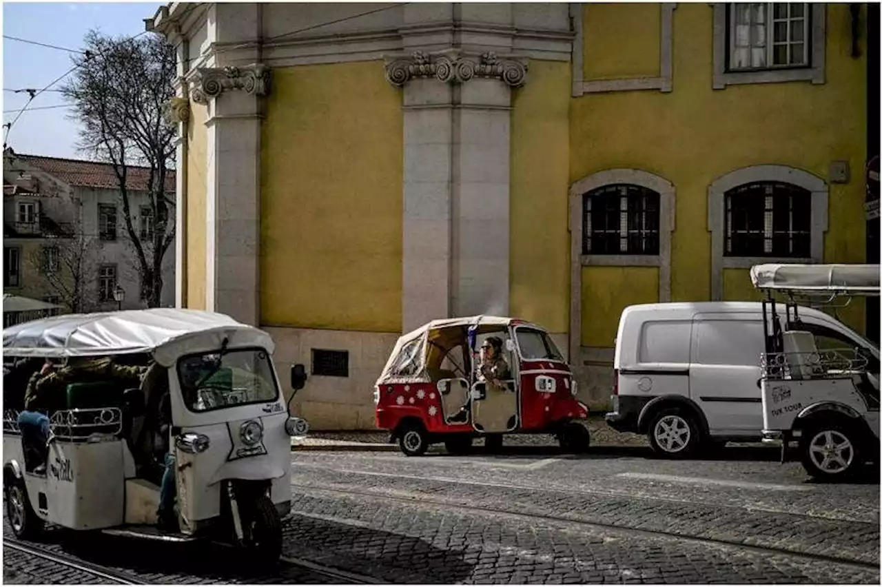 Lisbon bars cars from driving through city centre on April 26