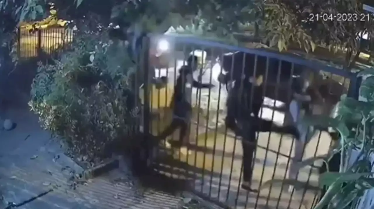 Video: un joven fue asaltado, no se resistió y lo golpearon igual