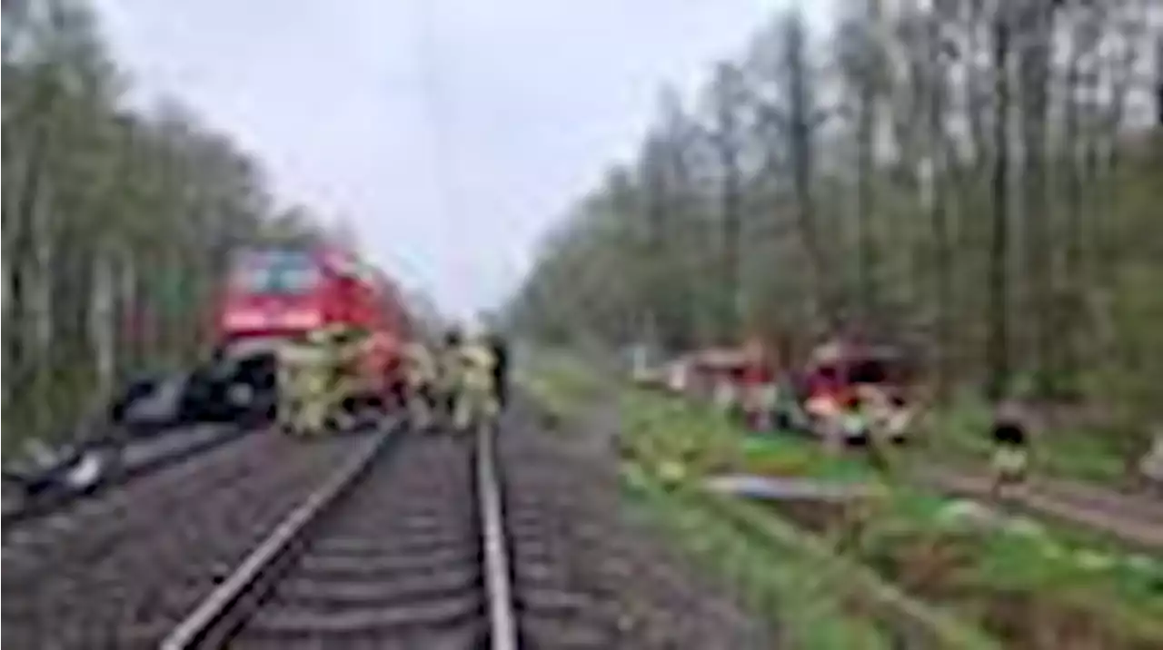 ermittlungen nach tödlichem unfall auf bahnübergang