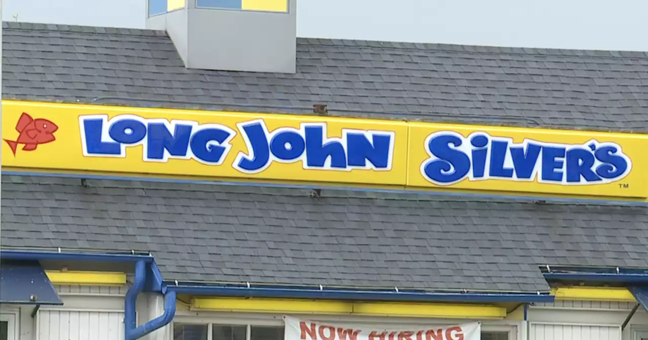 Police looking for 2 men who brutally beat employee at Long John Silver's in Lorain