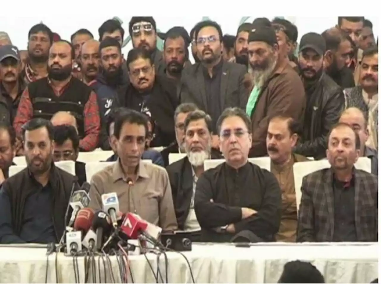PM in action to woo MQM-P