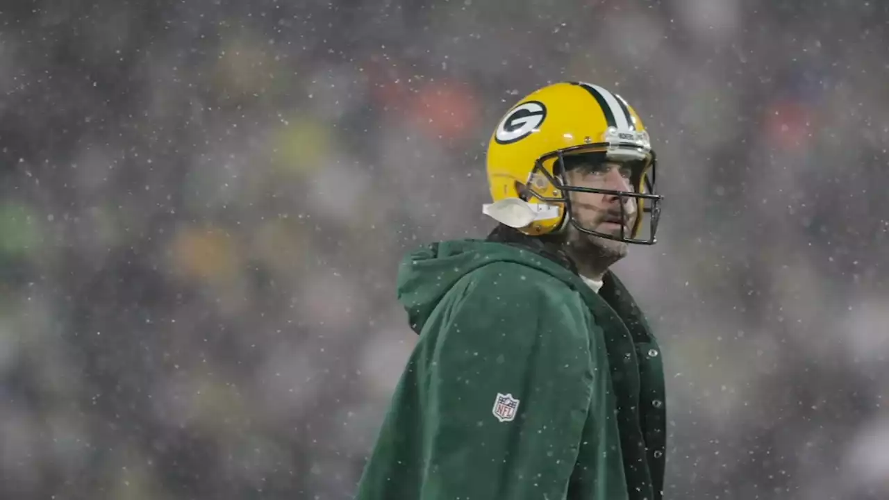 Aaron Rodgers trade: Jets agree on deal to acquire Green Bay Packers' QB, source says