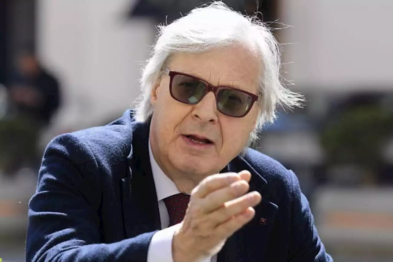 25 aprile, Sgarbi: 'Fischi contro di me a Viterbo da finti antifascisti'