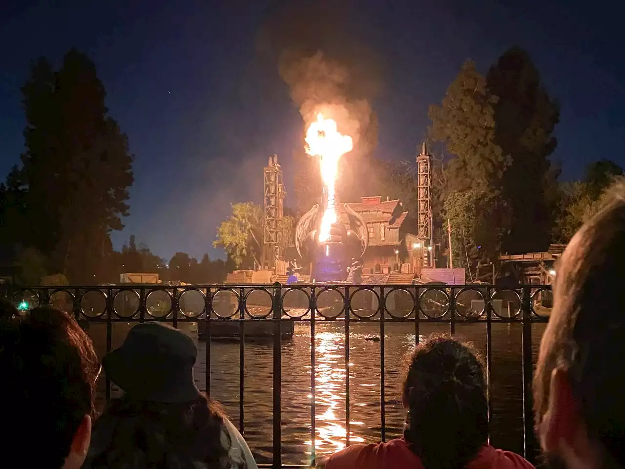 Watch Disneyland’s ‘Fantasmic’ show go awry as dragon catches fire