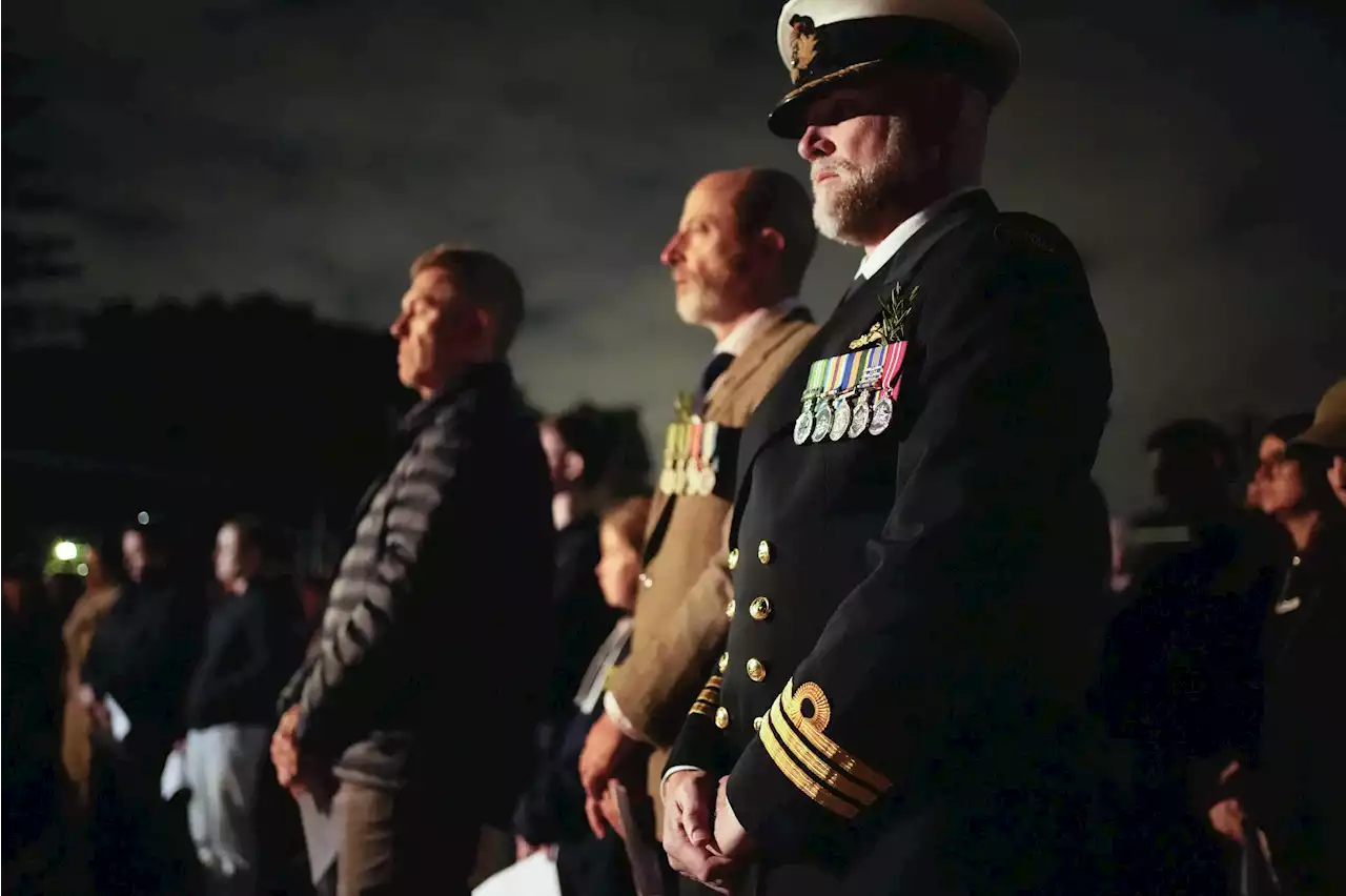 Australians and New Zealanders recall war dead on Anzac Day