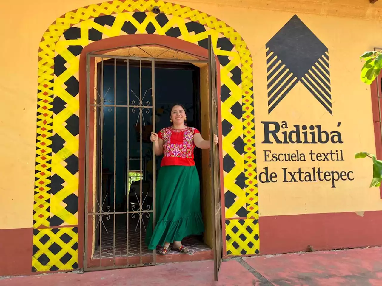 Mujeres resguardan la técnica de la 'cadenilla' en Oaxaca