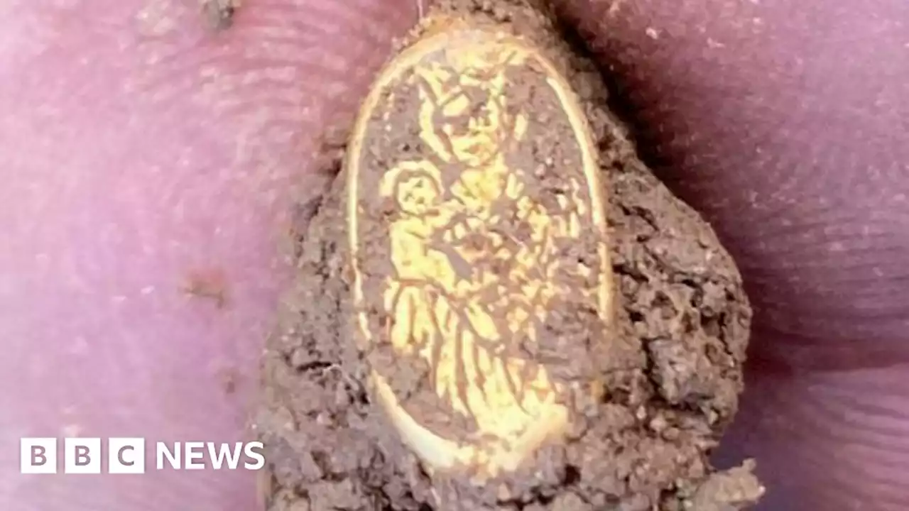 Metal detectorist's shock at 15th Century baby Jesus ring find