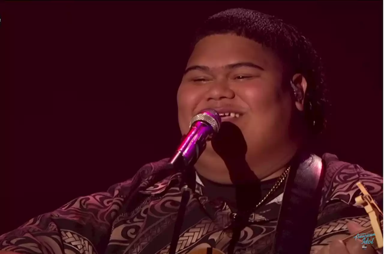 ‘American Idol’ Contestant Iam Tongi Earns a Hug After Covering Lionel Richie Classic