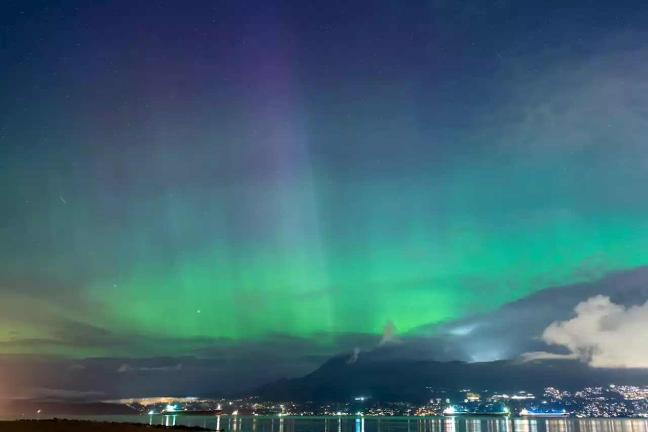 Incredible northern lights captured by Metro Vancouver man at 2:30 a.m.