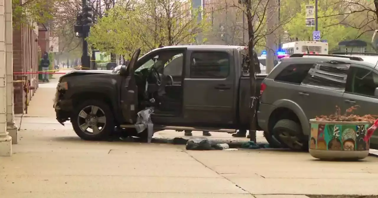 Bronzeville shooting leaves man dead