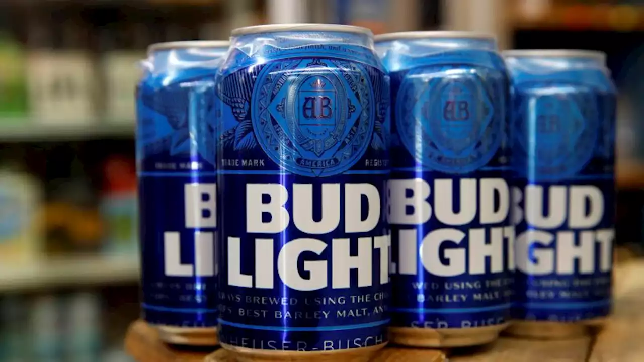 Wall Street Journal: Bud Light owner places two execs on leave after transgender influencer backlash | CNN Business