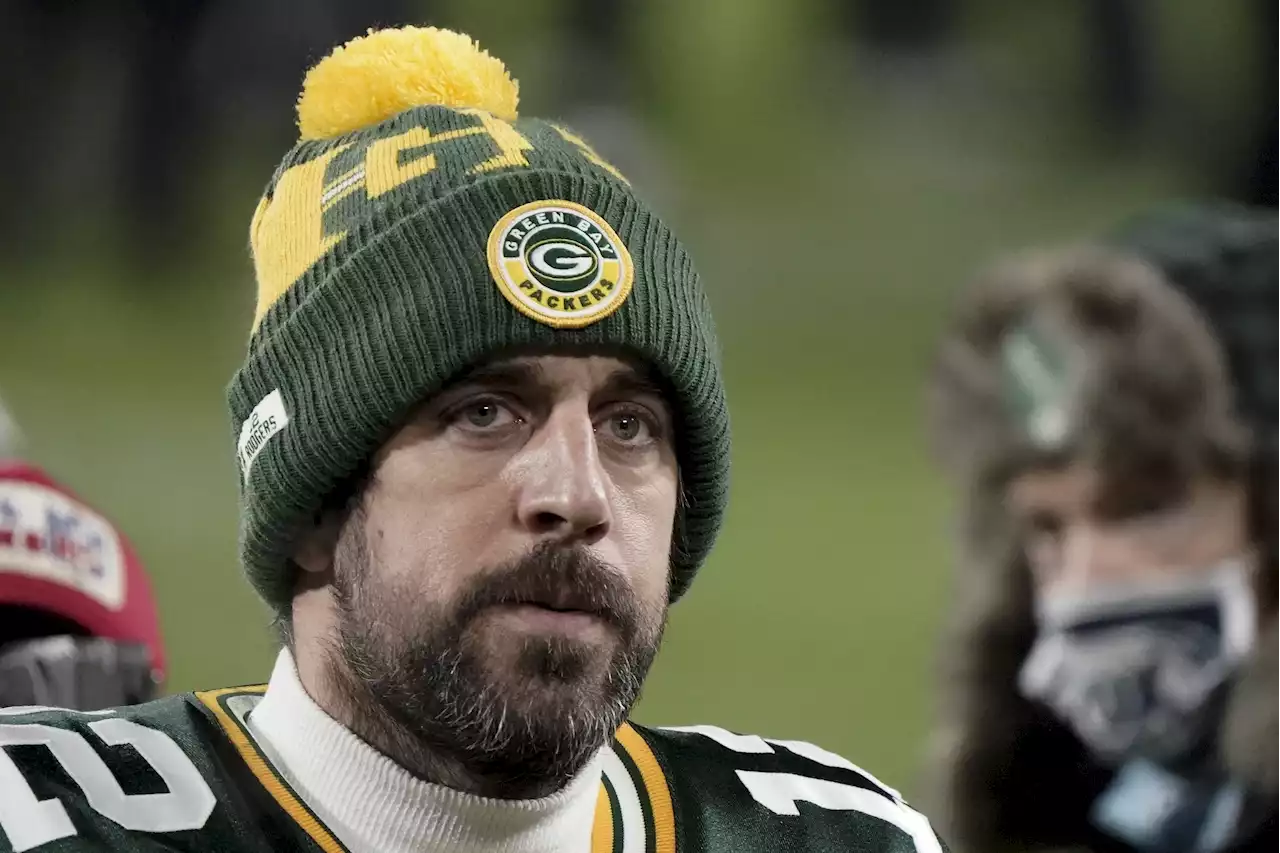 AP source: Jets agree on deal to acquire Aaron Rodgers