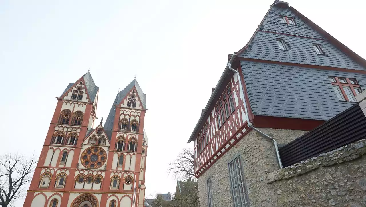 Katholische Kirche: Generalvikar des Bistums Limburg tritt zurück