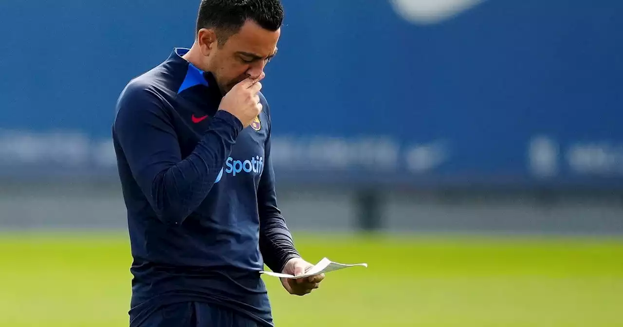 Xavi y su queja sobre otro campo de juego: 'No me importa que me digan jardinero'